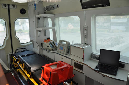神池县救护车内部